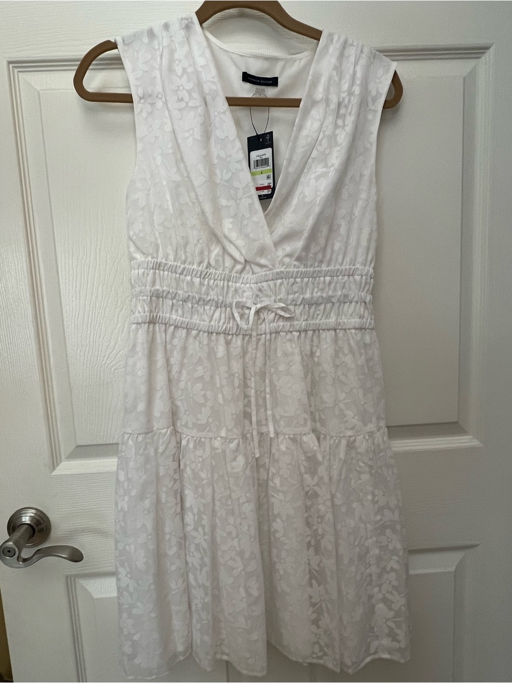 Tommy Hilfiger White Sleeveless V-Neck Floral Jacquard Midi Dress
